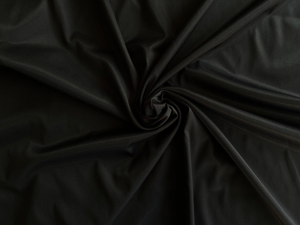 Tissu satin twill de soie fleurs noir de haute couture